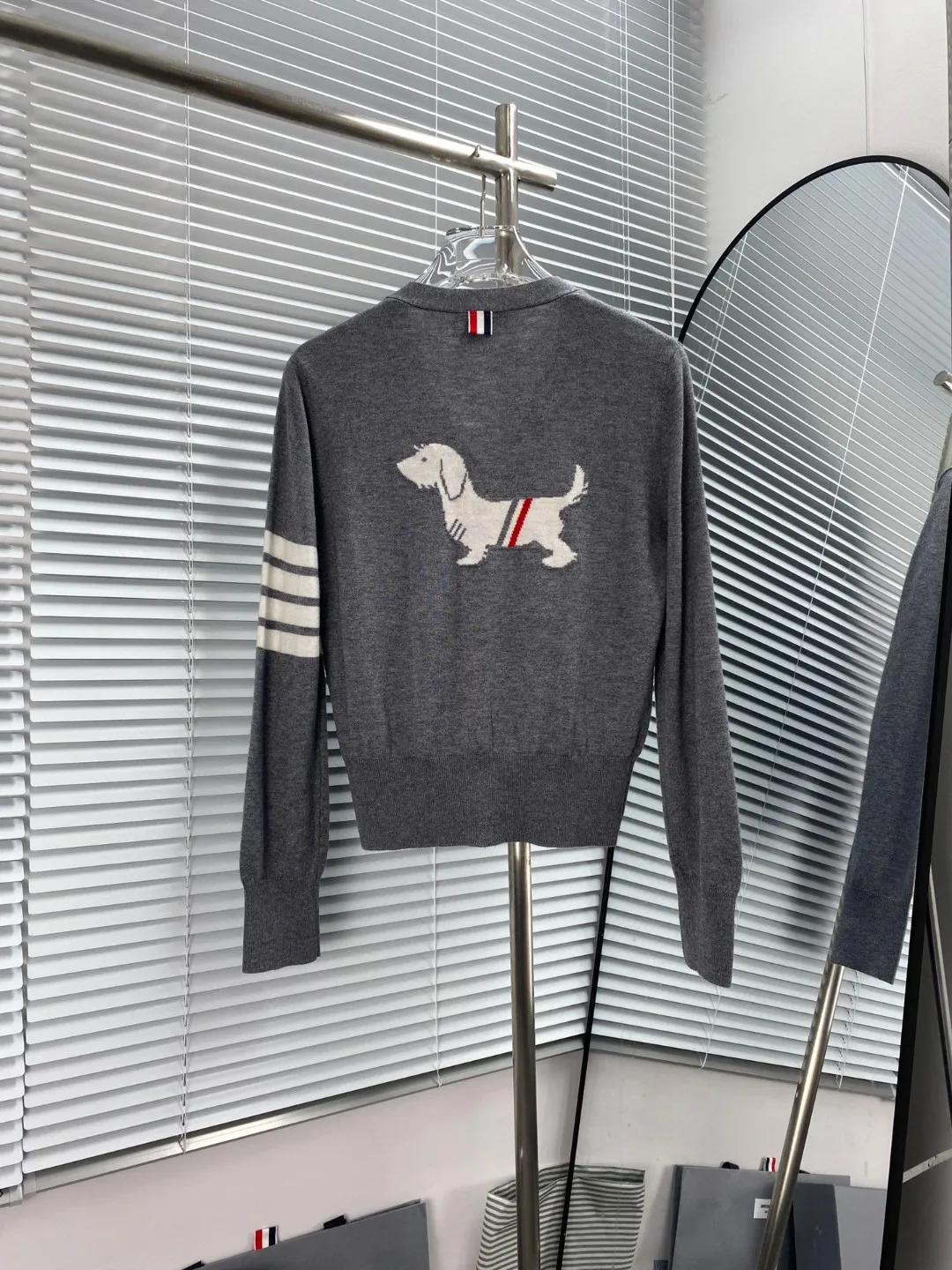 𝐓𝐁 V 𝐃𝐞𝐭𝐚𝐢𝐥 ： ， ！ ， ！Classic ， 10 ， ！ ， ， hin ， ， ， Classic ， ，hin ， ， ， ，Classic ！ Versatile 10 ，Classic Versatile b ， ， ！ jue zui fei ：White Gray Blue Sizes：123